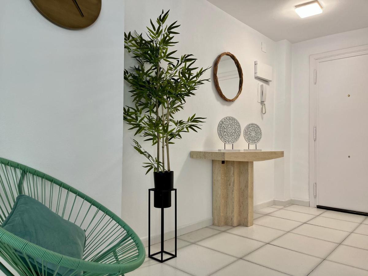 Modern Apartment On The Beach With Pool 卡尔佩 外观 照片